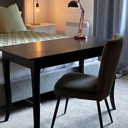 شقة Modern Flat Near Train Station With Free Parking كامبريدج المظهر الخارجي الصورة