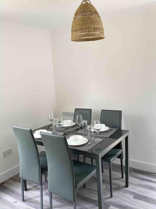 شقة Modern Flat Near Train Station With Free Parking كامبريدج المظهر الخارجي الصورة