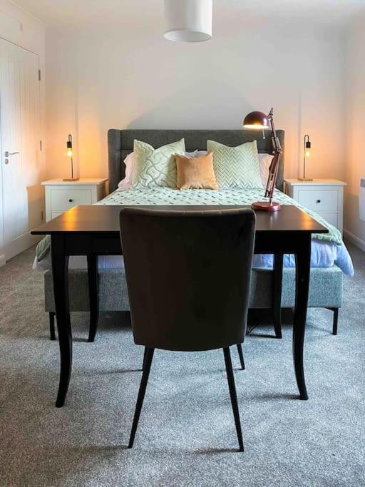 شقة Modern Flat Near Train Station With Free Parking كامبريدج المظهر الخارجي الصورة