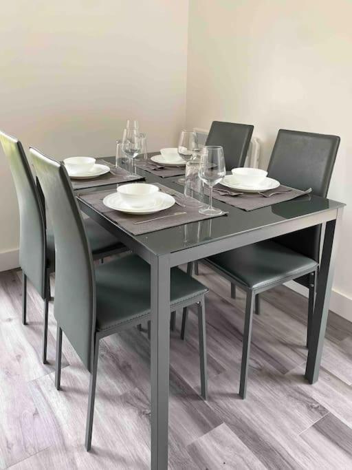 شقة Modern Flat Near Train Station With Free Parking كامبريدج المظهر الخارجي الصورة